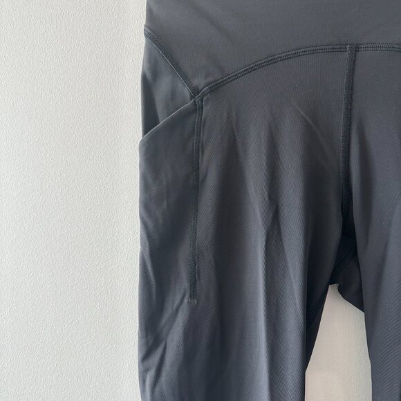NWT Lululemon Power Thru High Rise Tight 25" - W5CVIS, Black, Size 8, Leggings - Picture 7 of 9
